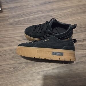 Puma Black and Tan Women's Sneakers
